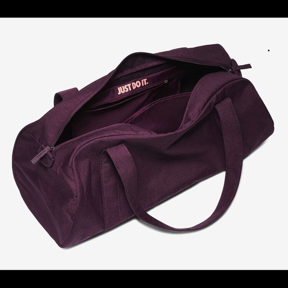 Nike Duffel Bag - Picture 3 of 4